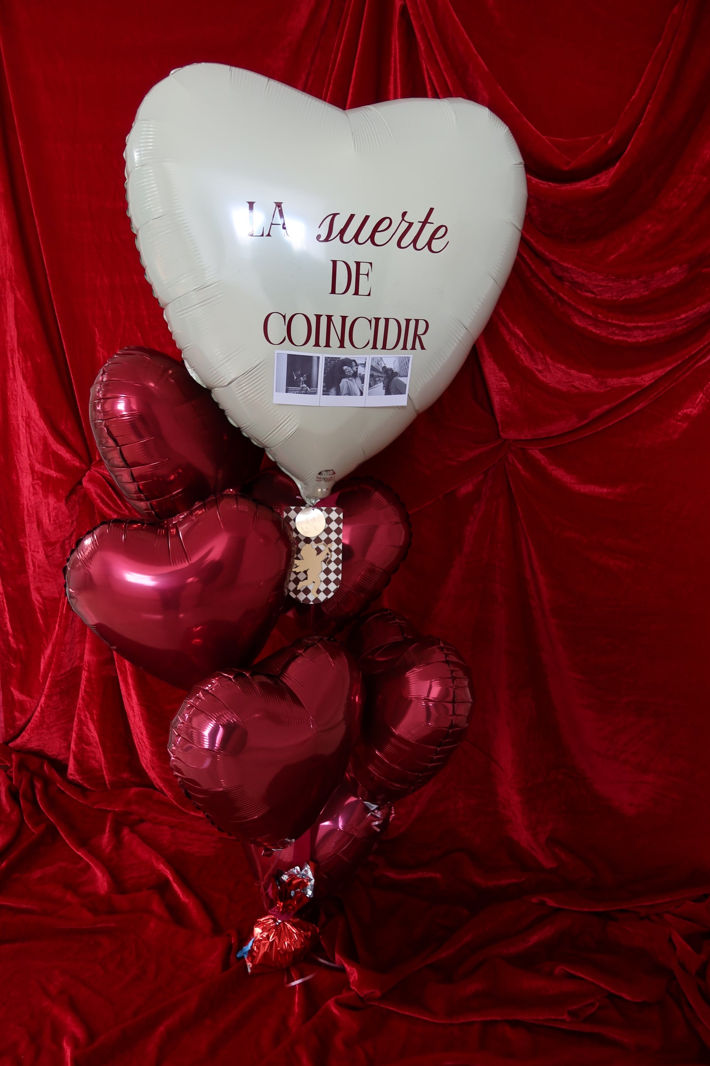 Corazón Coincidir | Jumbo + corazones burgundy