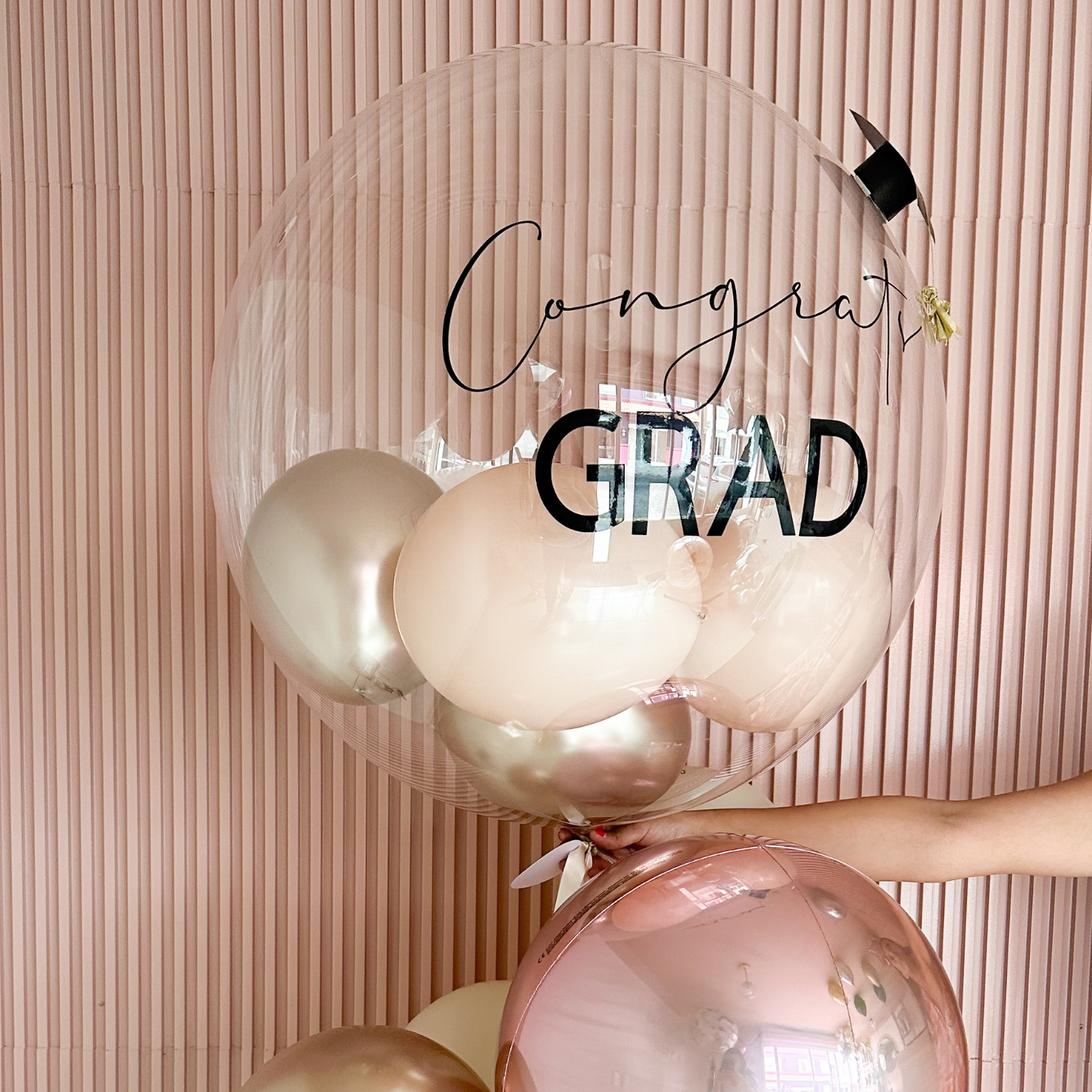 Bouquet Congrats Grad- Esfera balloons inside