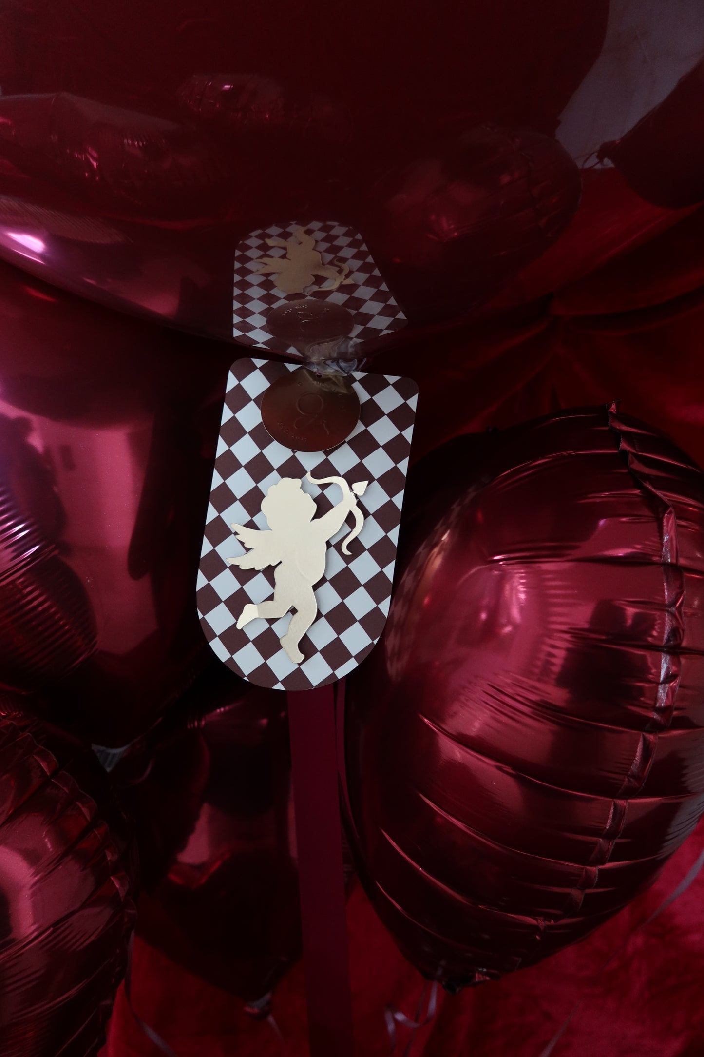 Corazón Coincidir | Jumbo + corazones burgundy