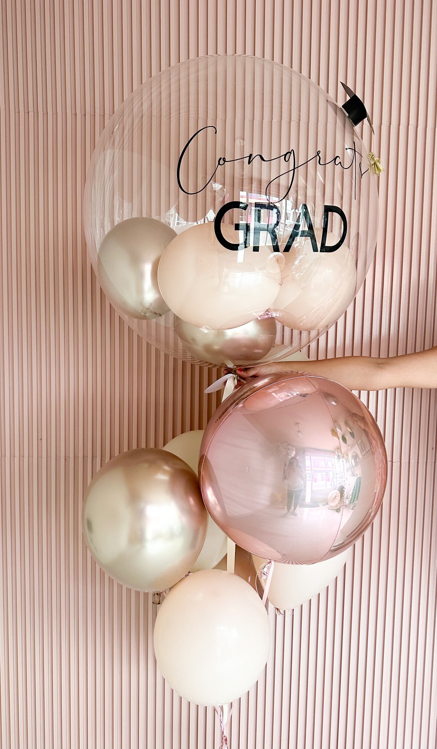 Bouquet Congrats Grad- Esfera balloons inside