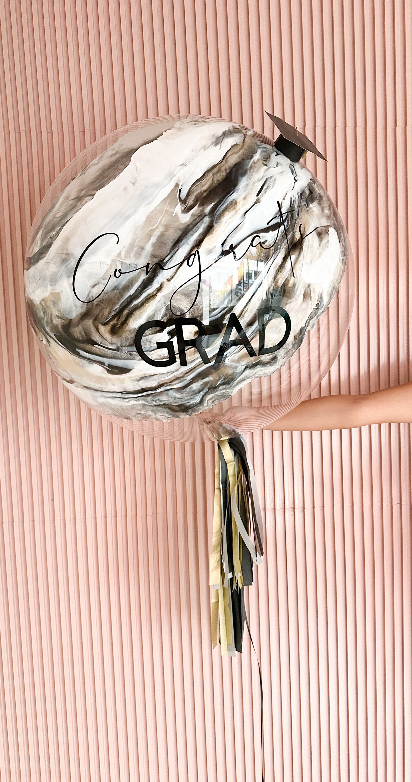 Esfera Congrats Grad- Marmol